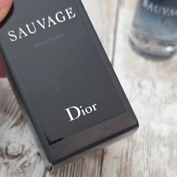 Men's Dior Sauvage mini 10ml - Picture 2 of 2
